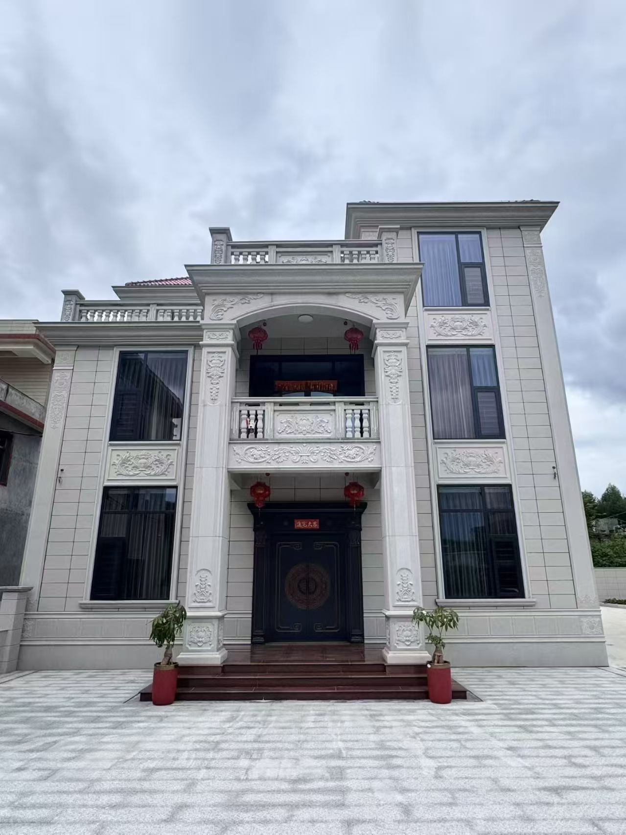 郴州 芝麻白石材别墅干挂案例展示