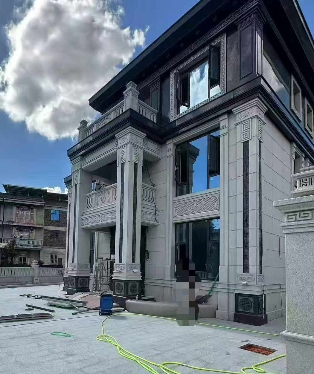 郴州 别墅干挂，芝麻白与芝麻黑完美配合